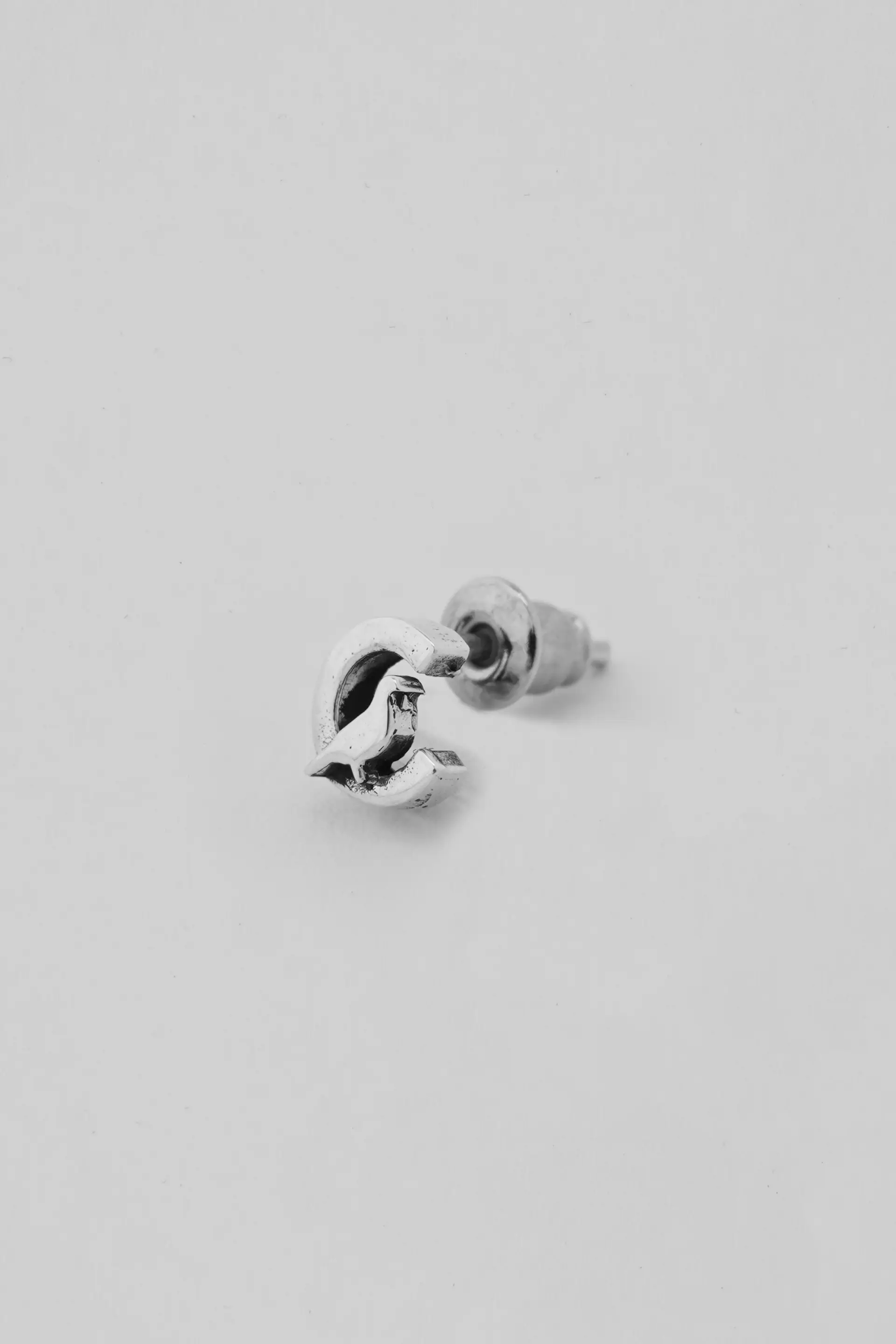 DOVEY STUD EARRING